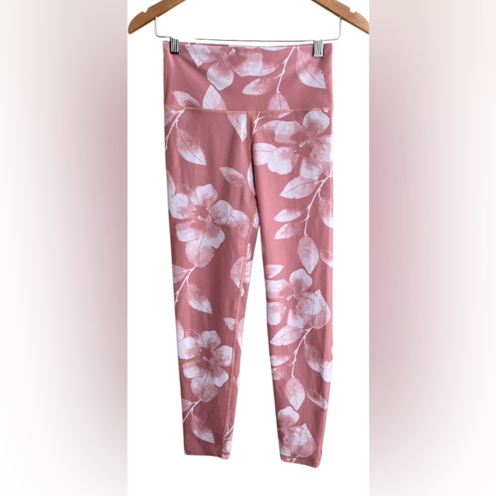 AERIE: Pink and White Floral And Leaves Stretch Leggings